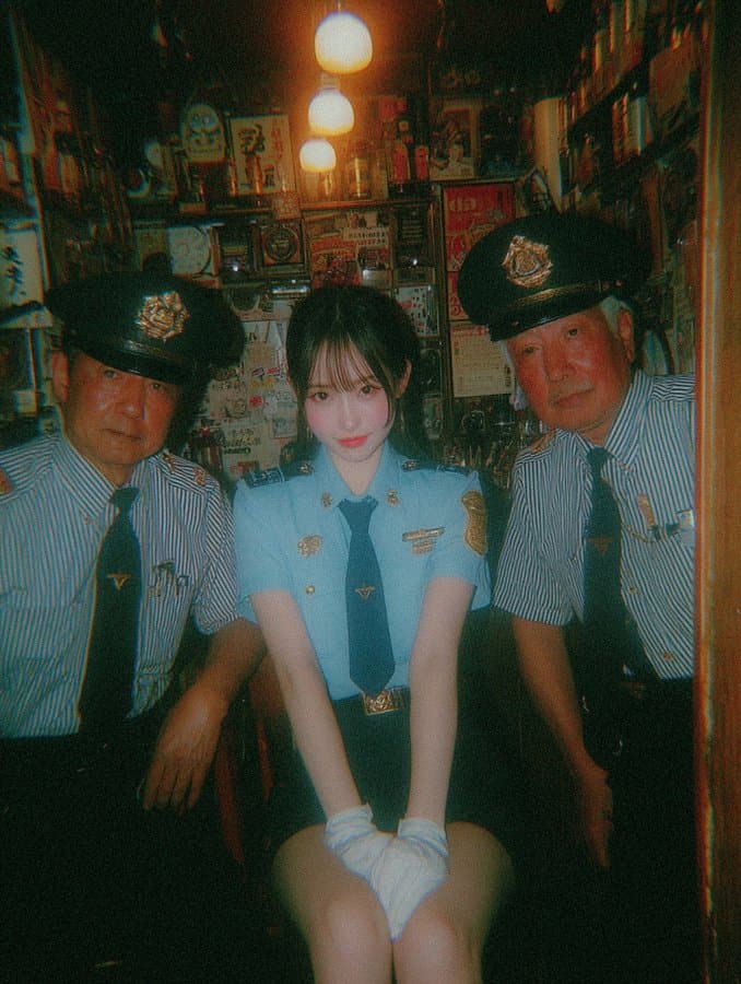 A beautiful Japanese policewoman in light blue uniform (food, landscape)